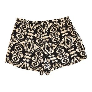 Gianni Bini Black & White IKat High Waist Side Zip Swing Shorts M